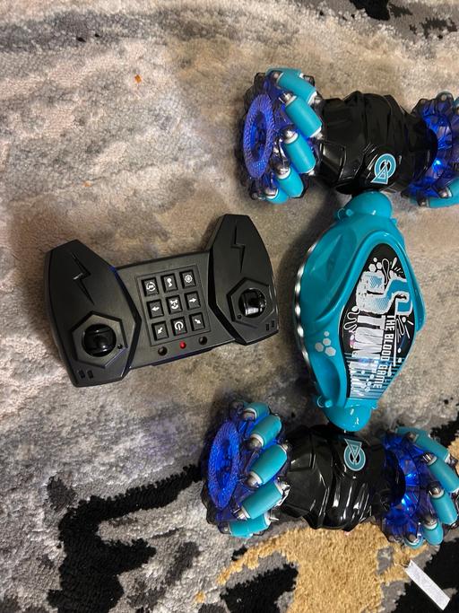  — Remote control car