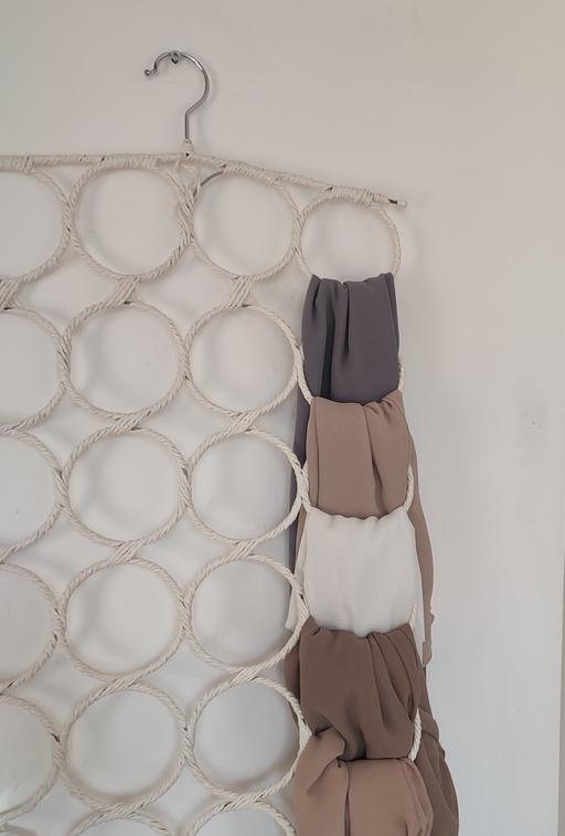  — 28-Loop Scarf/Tie/Belt Organiser 