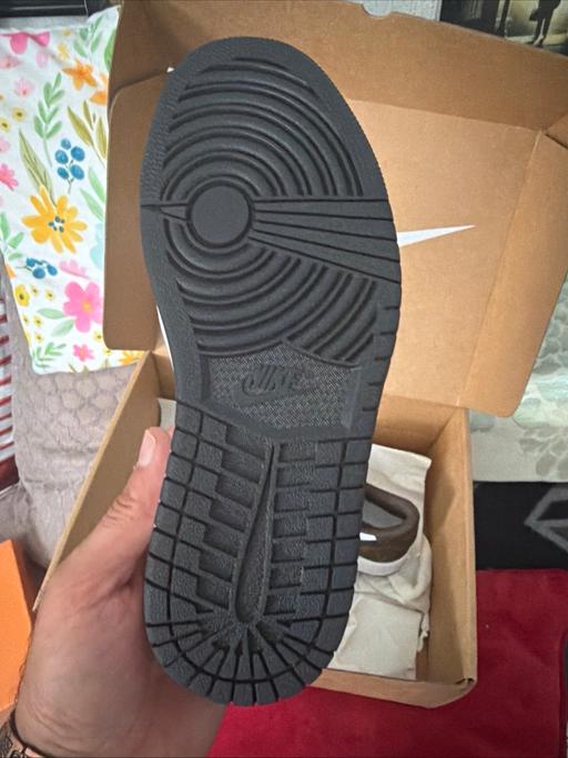  — Size 38.5