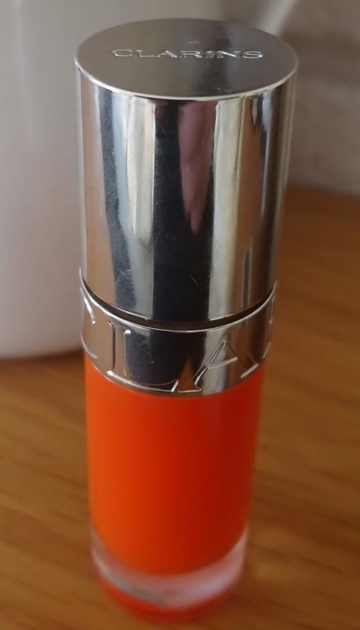 — Clarins🧡