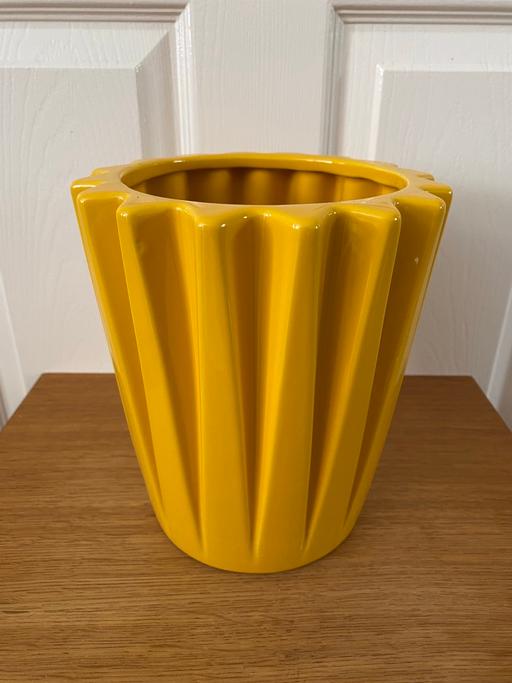  — Plant Pot