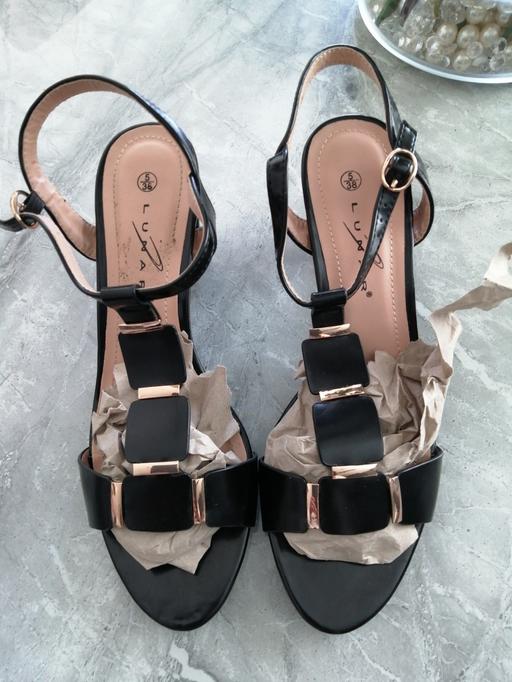  — ladies size *5*