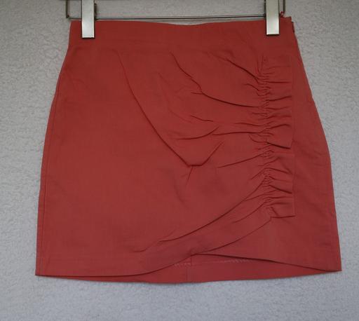  — Zara coral skirt size S