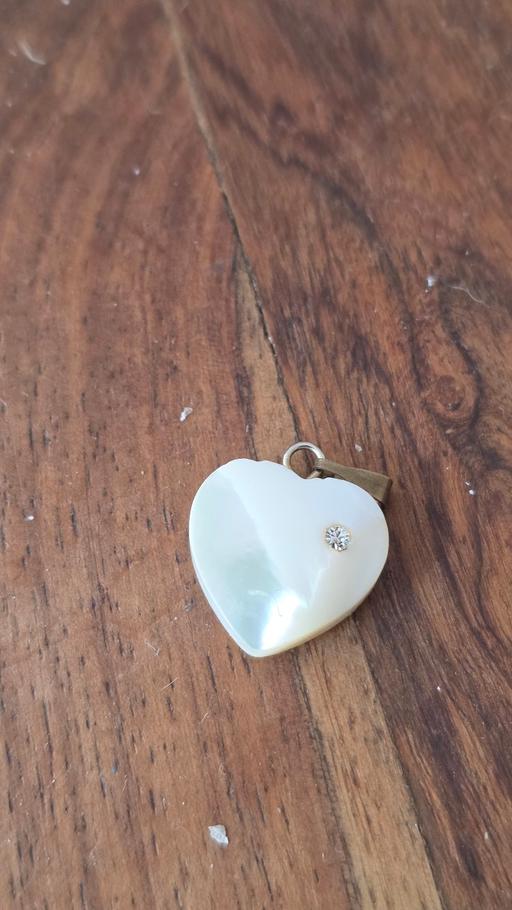  — small pendant