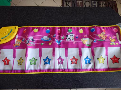  — Children's musical piano mat