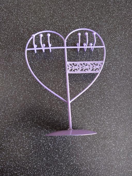  — Metal purple heart jewellery holder