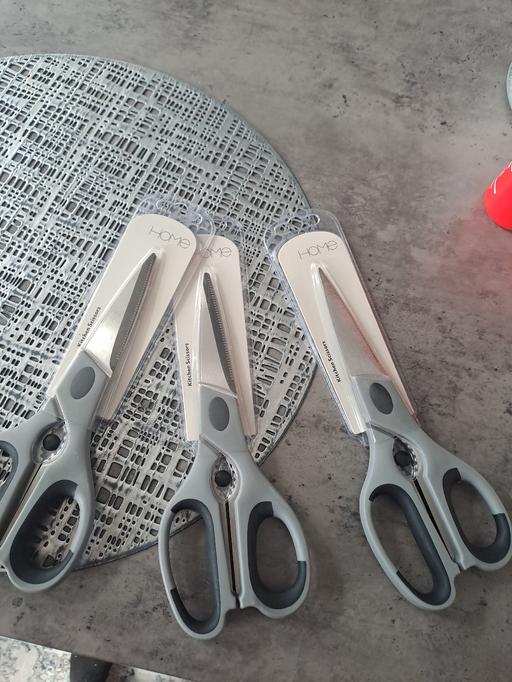  — large heavy duty scissors