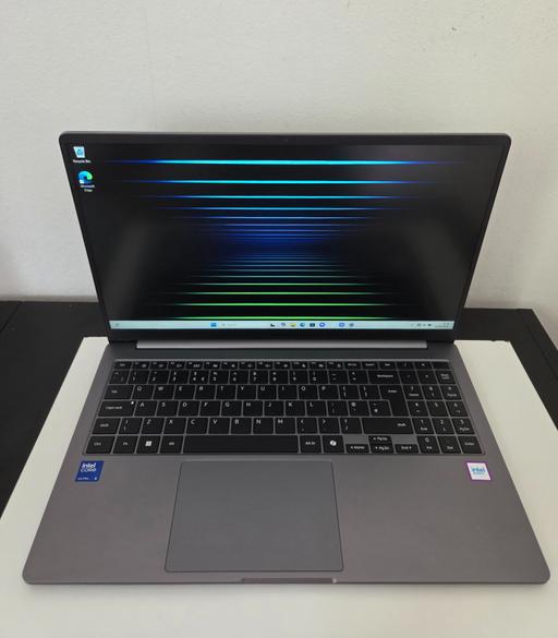  — Samsung Galaxy Book 5 (2025) 15" Core Ultra 5