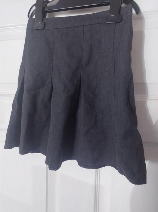  — Girls grey school skirt size 5-6 years