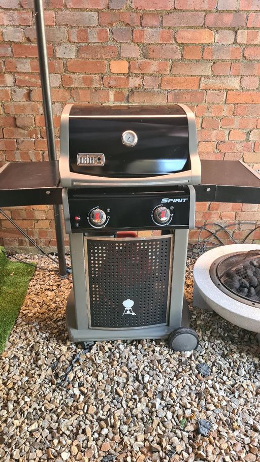  — Weber Spirit Classic E-210 Gas Barbecue