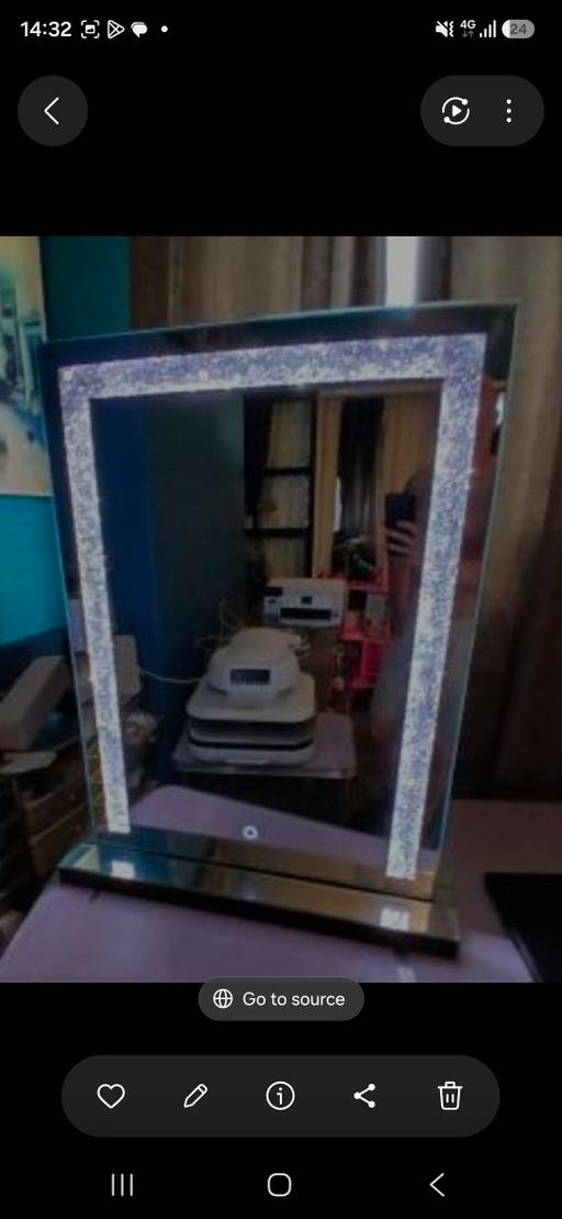  — beautiful daimante mirror