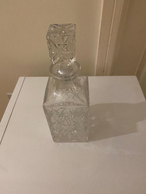  — Heavy duty Crystal glass decanter