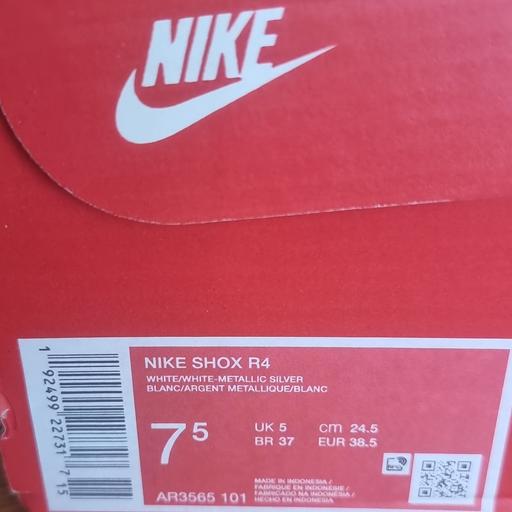  — Nike trainers