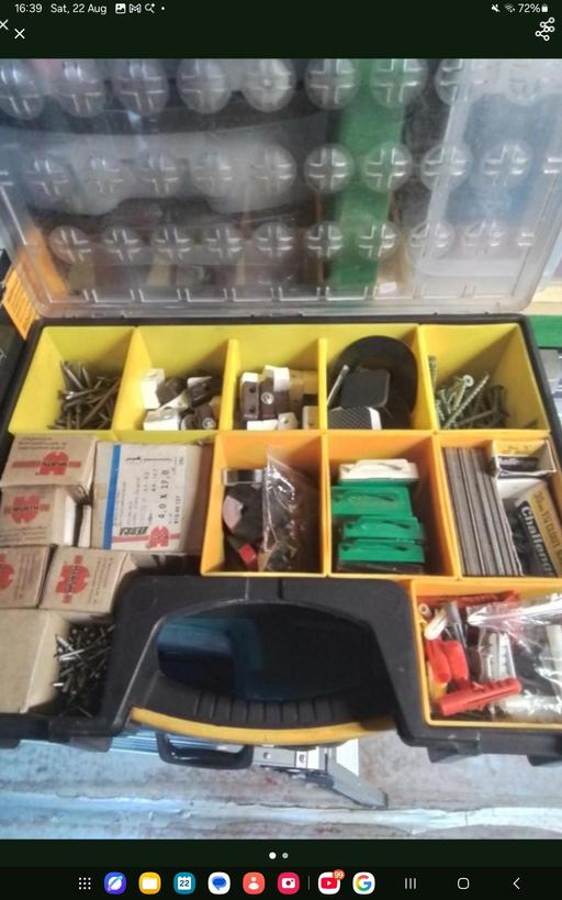  — screw box with screws