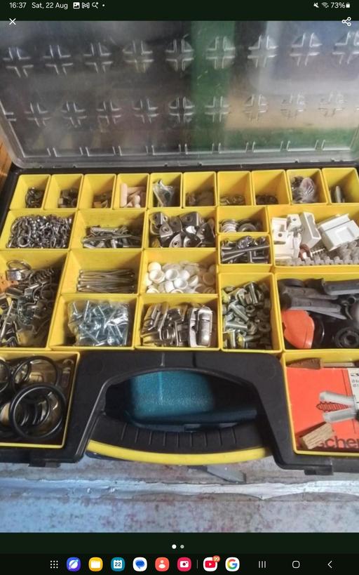  — screw box with screws