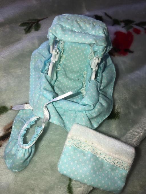  — Sylvanian families baby basket