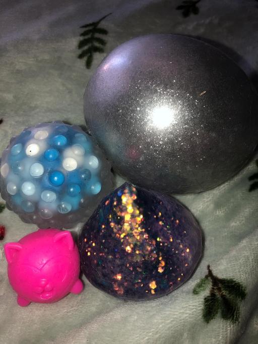  — Fidget bundle