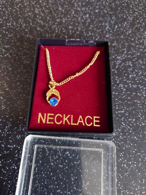  — Blue stone necklace