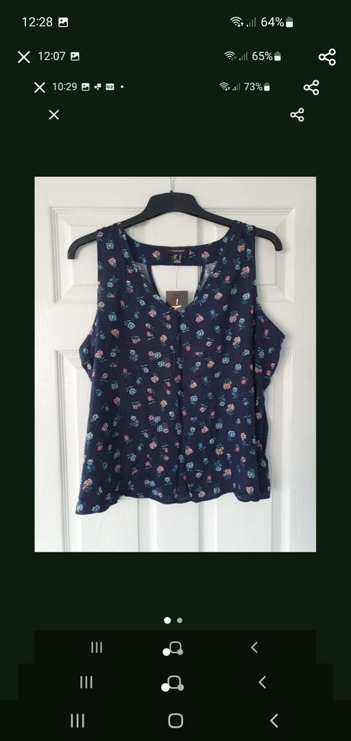  — ladies floral top NEW