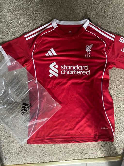  — 25/26 Mo salah Liverpool shirt size M