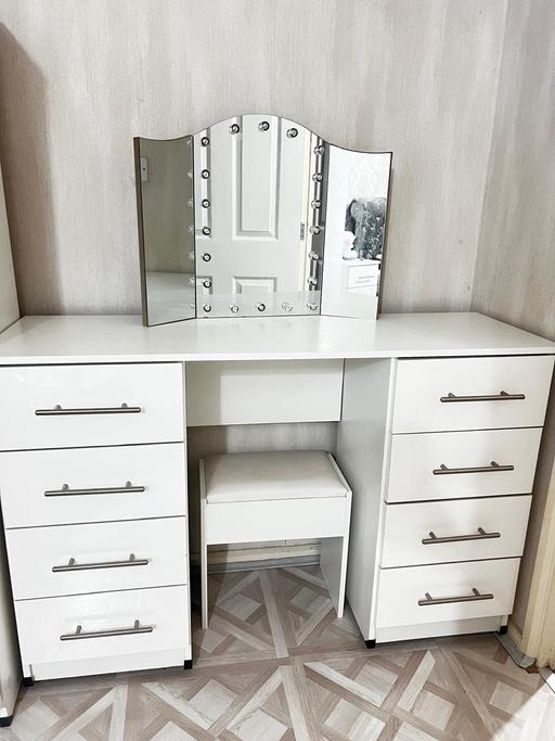  — Dressing table with mirror and stool