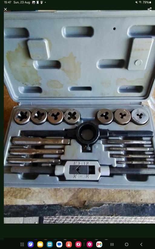  — Tap & die set