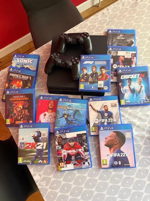  — SlimPlayStation4 500mb with 13 games 2control
