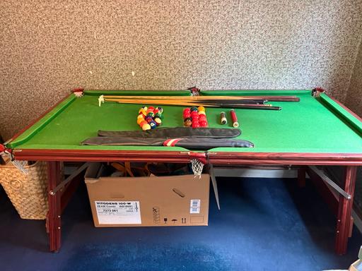  — Pool / Snooker small table