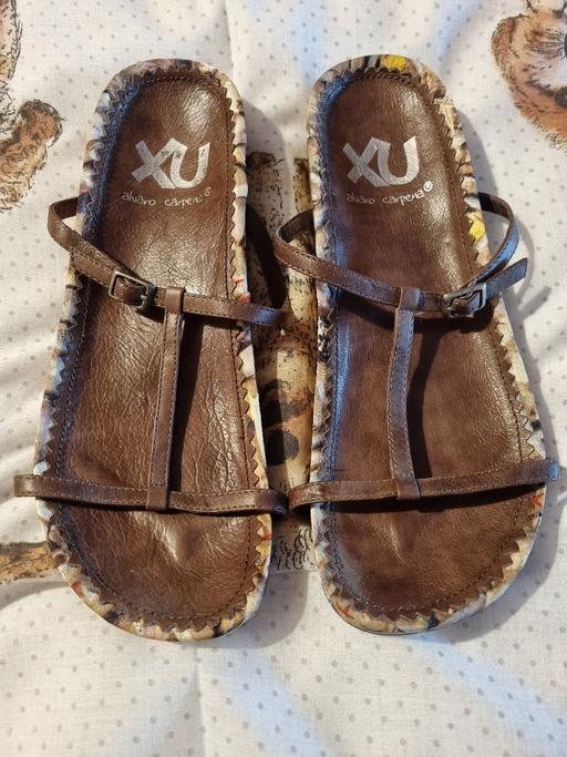  — size 5 womens sandals