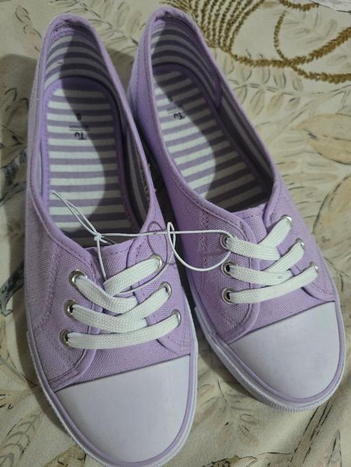  — NEW size 6 womens shoes