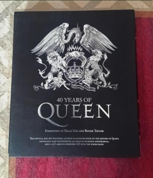  — 40 Years of Queen authorized large Hardcover