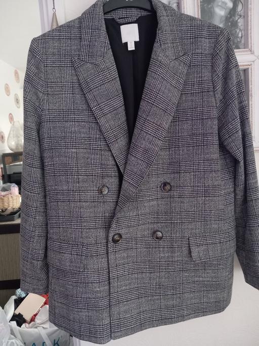  — H and M jacket size 16 6.00 pound