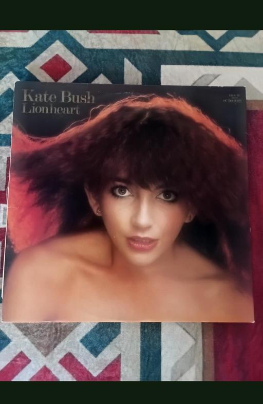  — Lionheart Kate Bush 2nd studio album