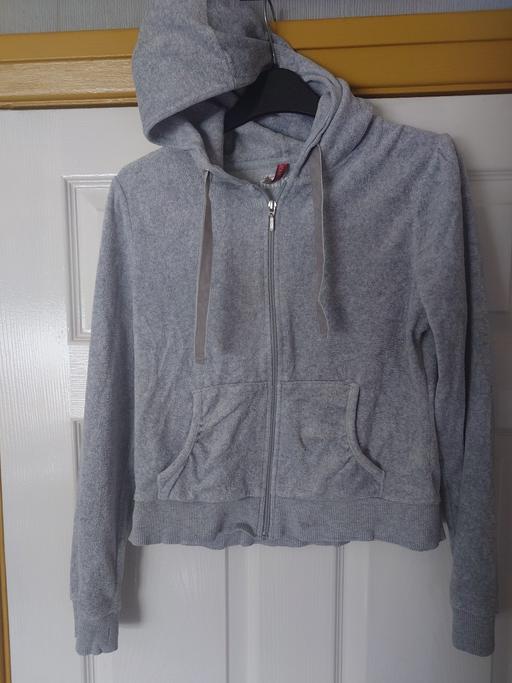  — Women's grey hoody size 14