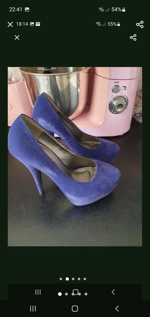  — ladies navy suede shoes