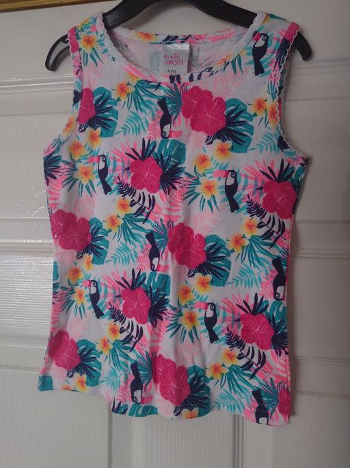  — Girls floral vest top size 4 years