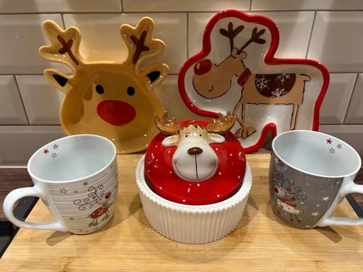  — Christmas Reindeer Ceramic Set