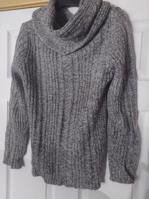  — Women's grey turtle neck jumper size medium