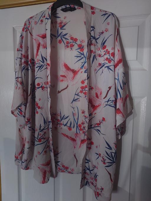  — Women's floral cardi size M