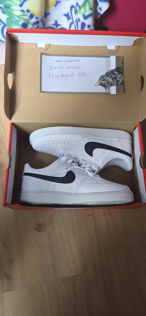  — brand new Nike trainers