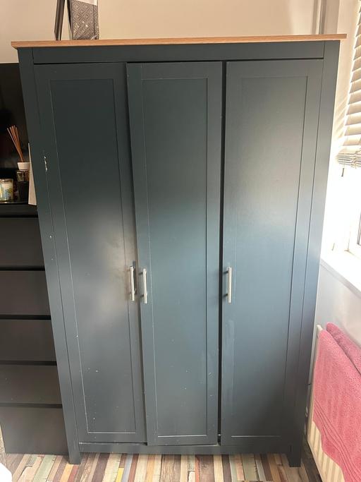  — wardrobe