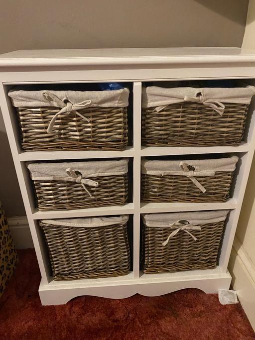  — Set drawers