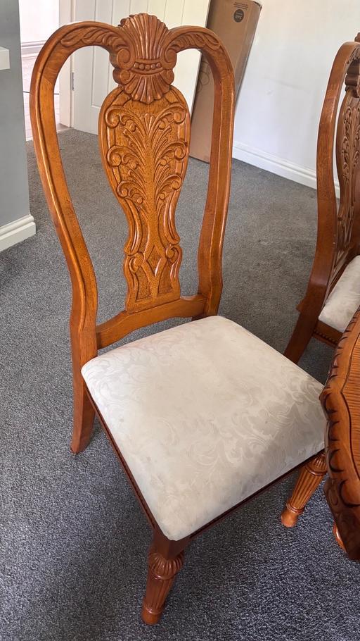  — Dining table 8 seating wood