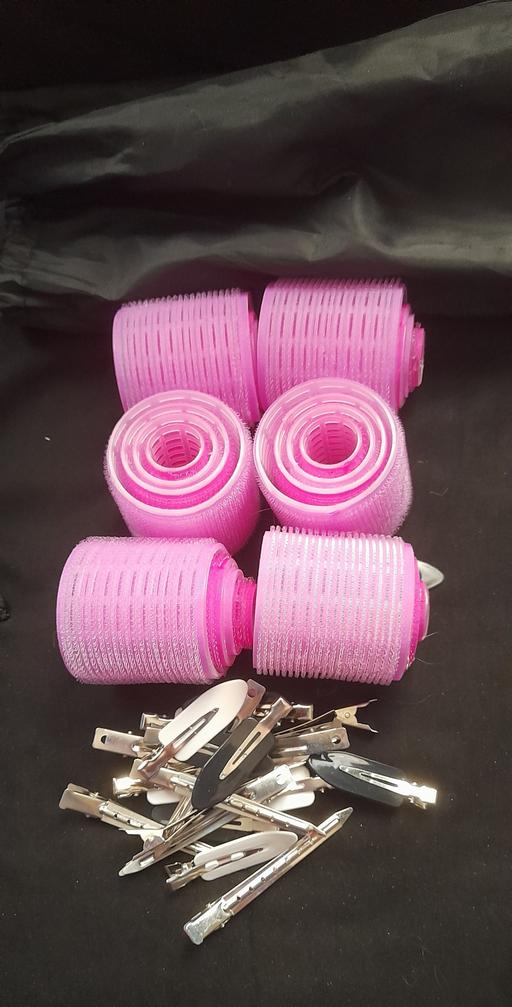  — Set of velcro curlers