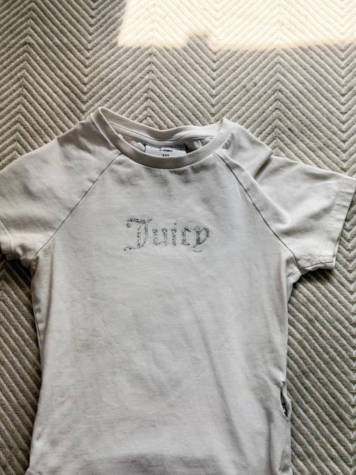  — White Juicy Couture cropped-top