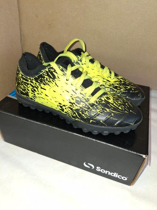  — Sondico Blaze Tuft boys football boots