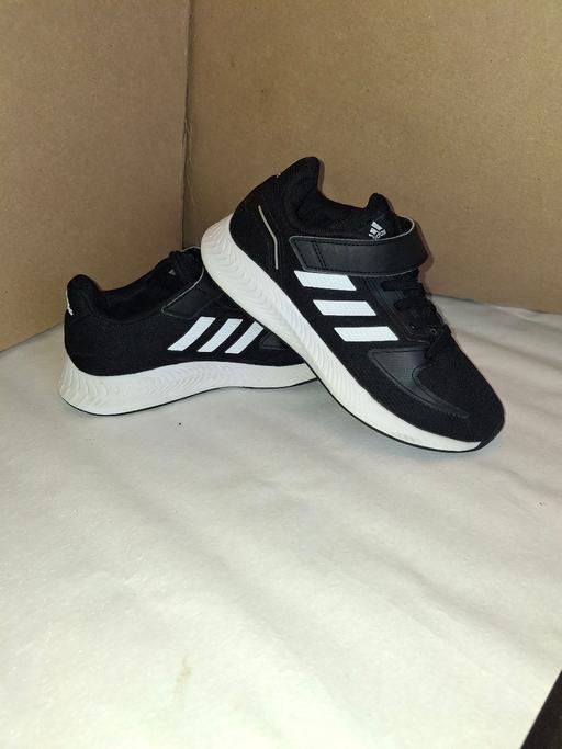  — Boys Adidas trainers. size UK 2