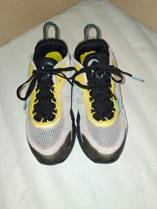 — Boys Nike Air Max 2090 trainers. boys uk 1.5