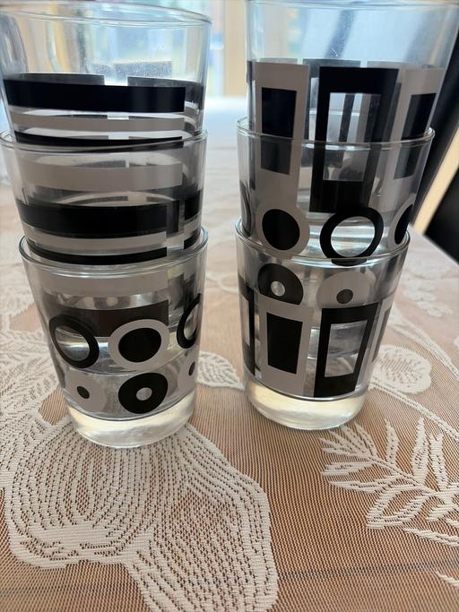  — X6 Ikea tumbler glasses USED