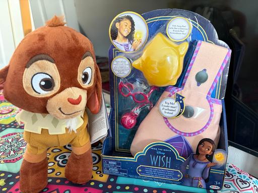  — Disney wish toys £5 bundle